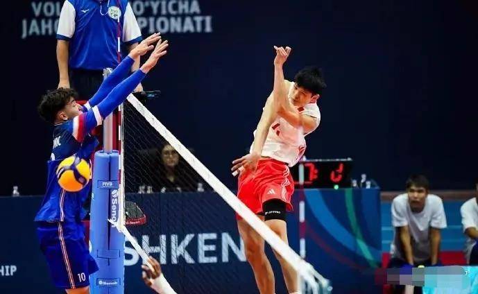 九游网页平台-关于Uzi在法国队比赛中反败为胜，重要助攻引发热议！比赛高潮迭起的信息