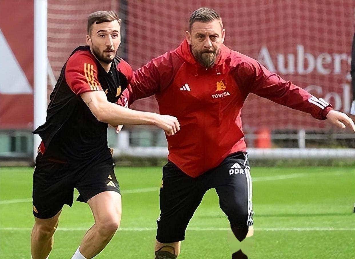 九游网页客户端-意大利杯国际比赛日再迎强敌；罗马远射贴柱；主帅态度：质疑声仍在；轮换策略成焦点的简单介绍