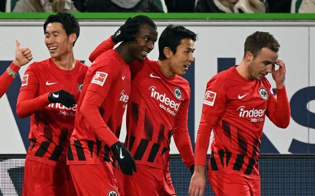 包含集结日布莱顿备战德国杯窗口期成都蓉城调整名单以备欧篮联，赛前马赛调整名单以备欧超杯看傻球迷的词条